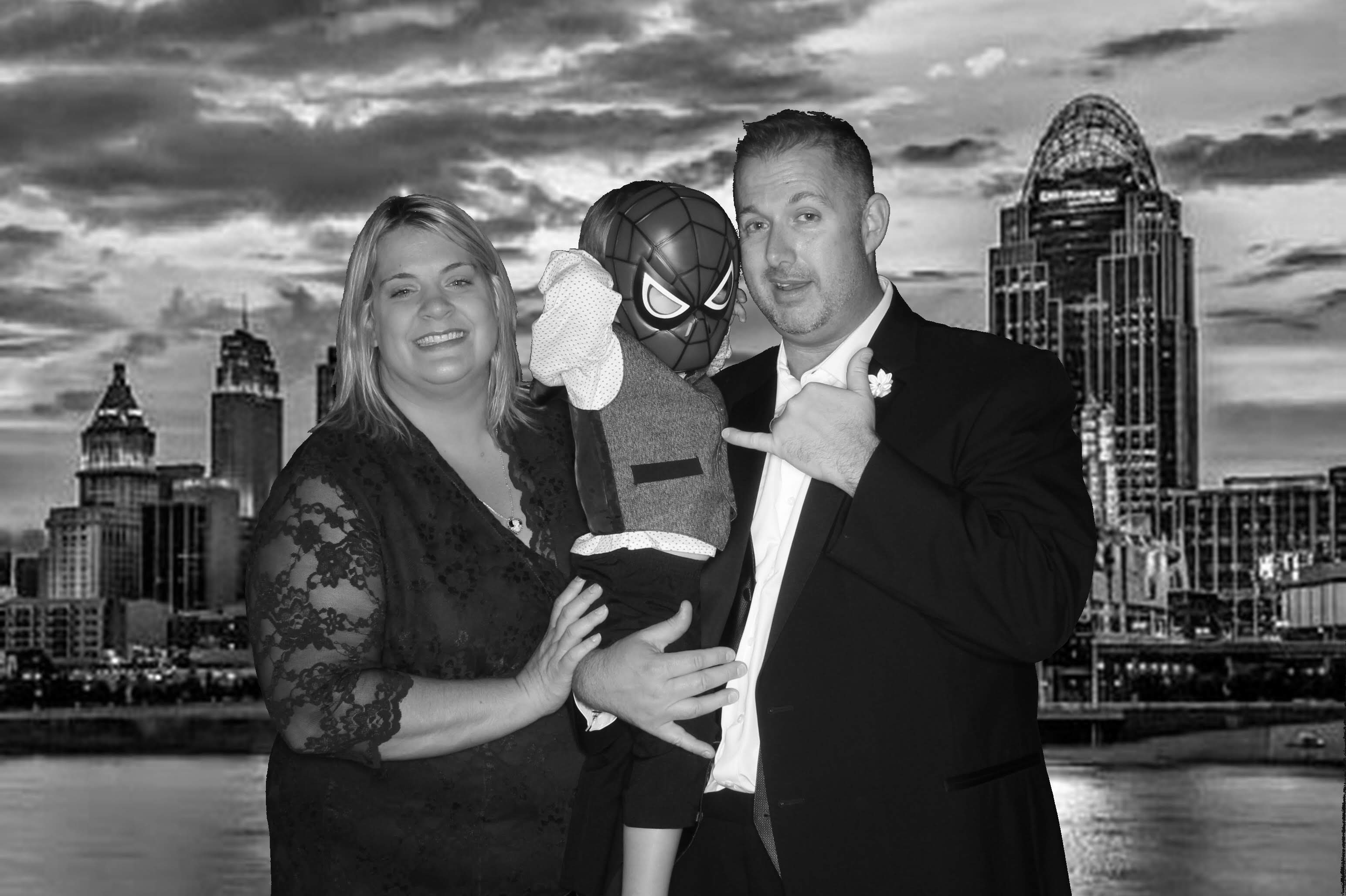 Jenn and Jeff | View more photos from the event at gallery.photoboothcincy.com/u/PhotoBoothCincy/Jenn-and-Jeff